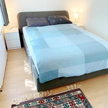 Quality Cozy In A Perfect Location. דירה *