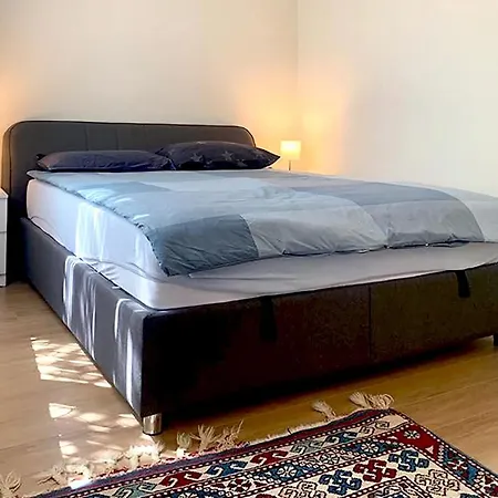 Quality Cozy In A Perfect Location. דירה *